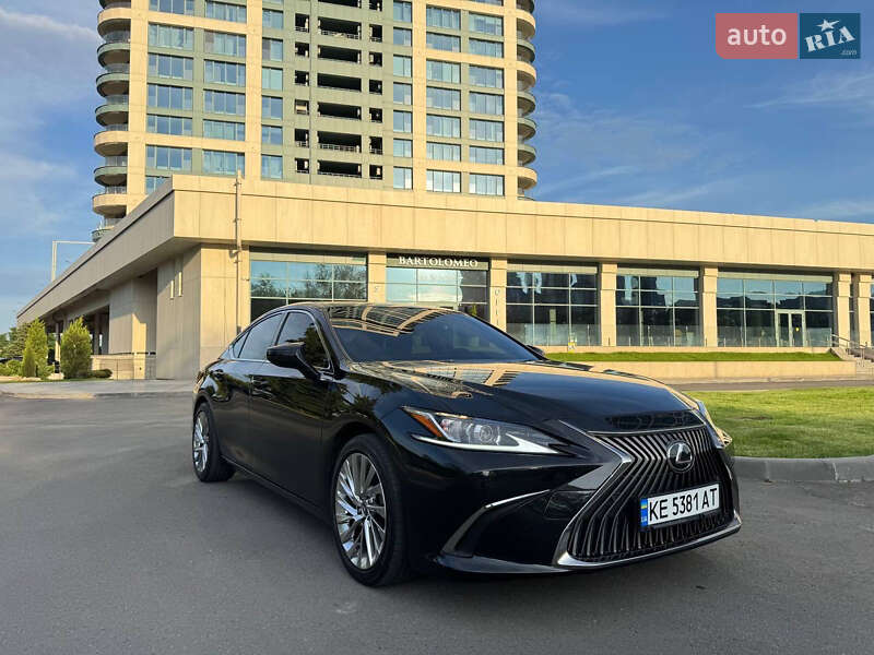 Lexus Es (2020)