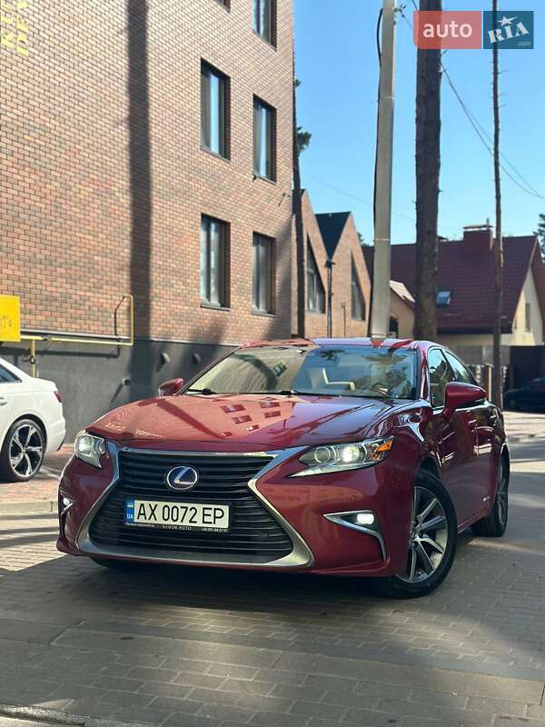 Lexus Es (2016)