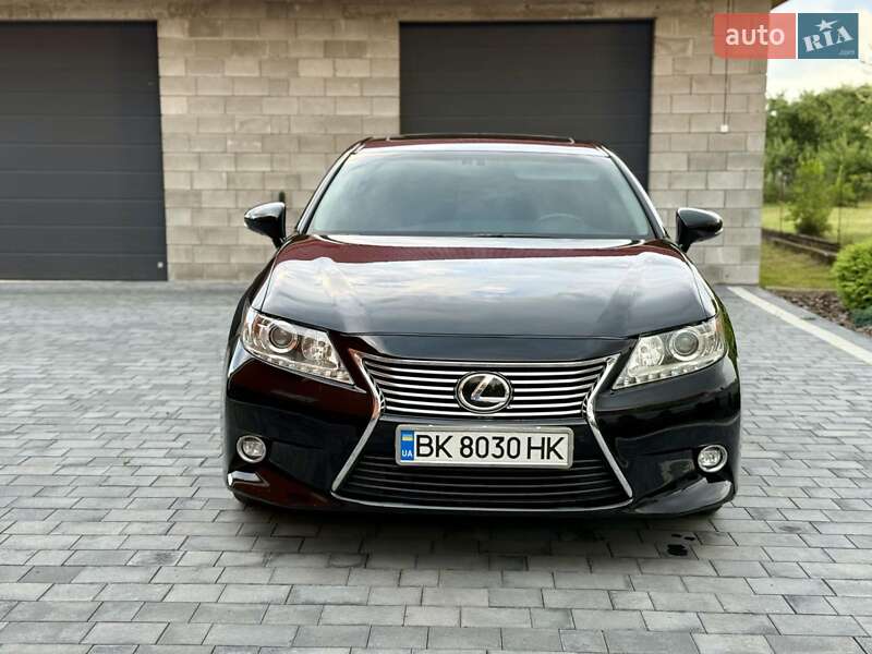 Lexus Es (2015)