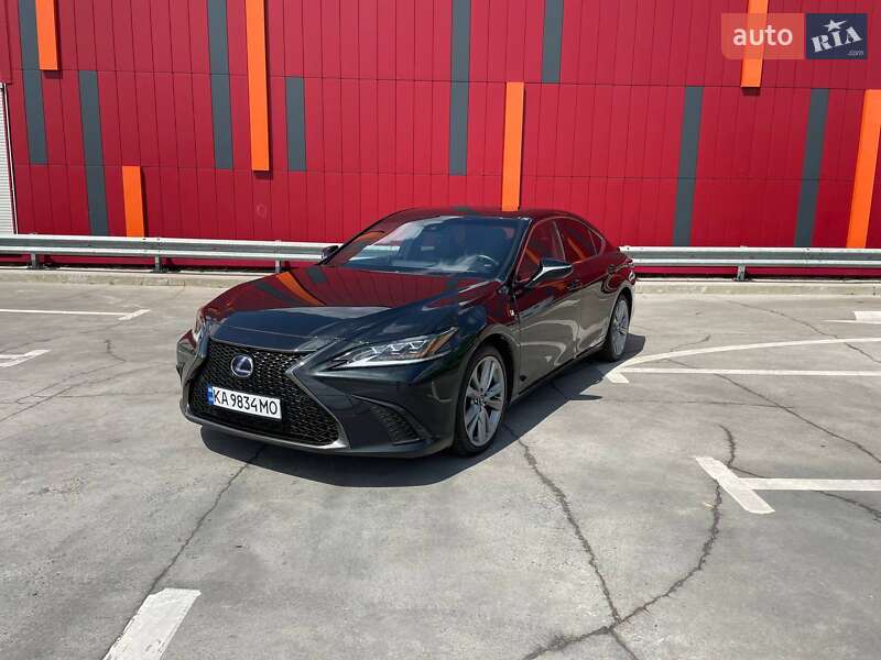 Lexus Es (2019)