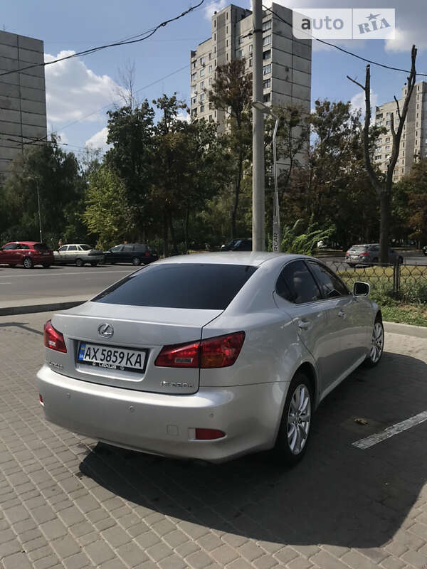 Lexus Is 220d (2005)