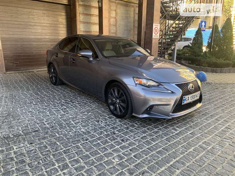 Lexus Is 200 (2015)