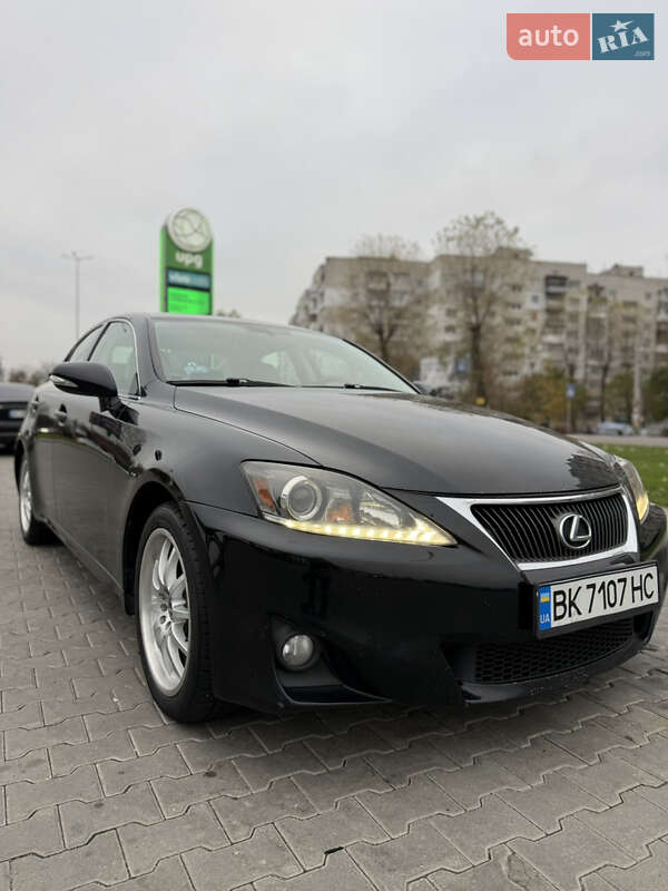 Lexus Is (2011)