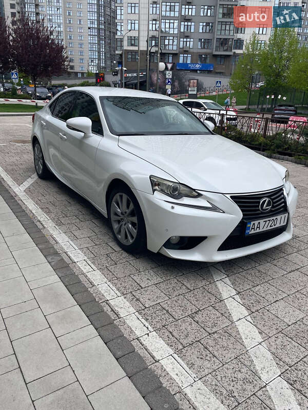 Lexus Is (2013)