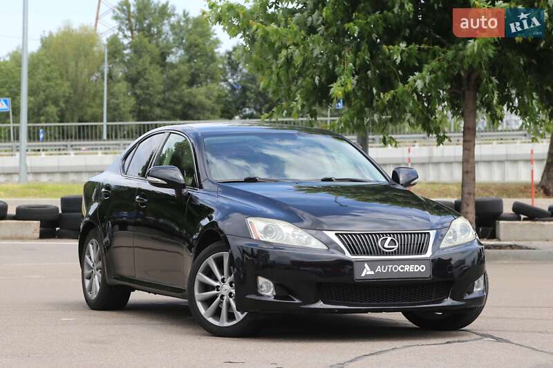 Lexus Is (2010)