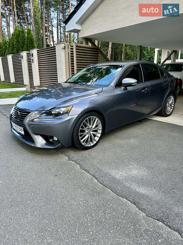 Lexus Is (2014)