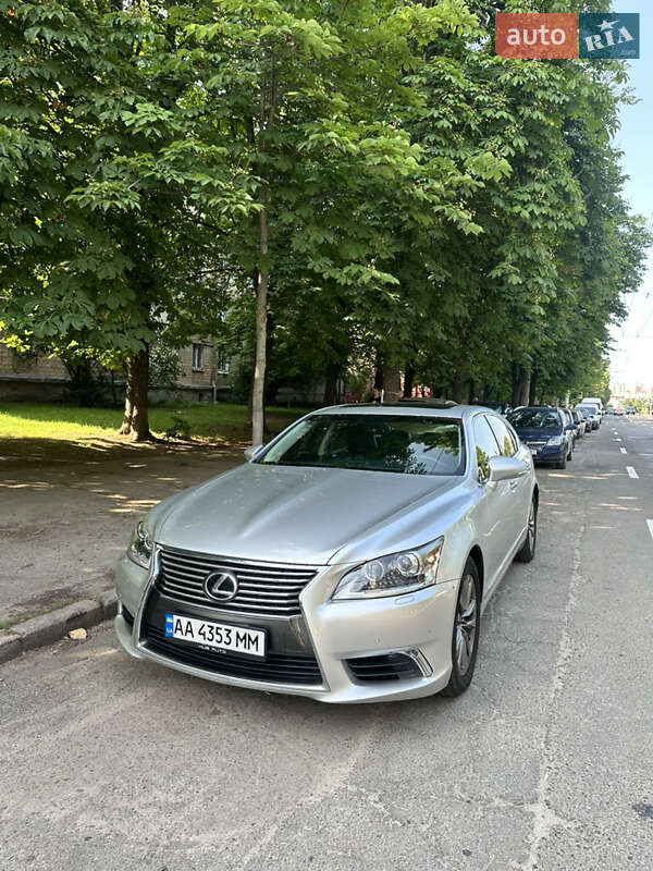 Lexus Ls (2013)