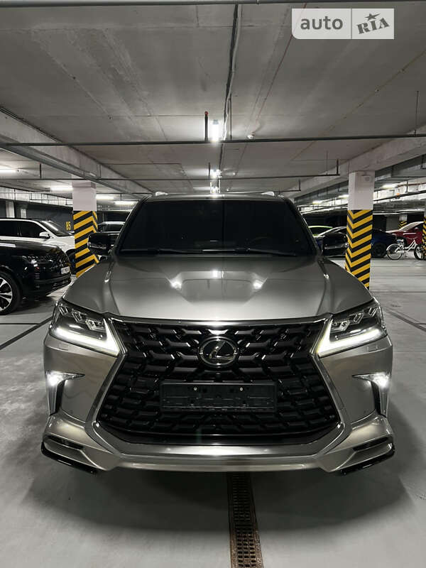 Lexus Lx (2021)