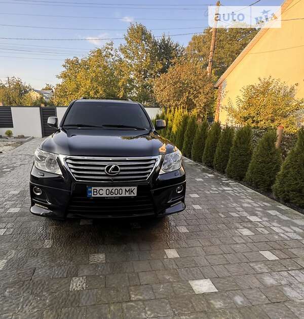 Lexus Lx (2011)
