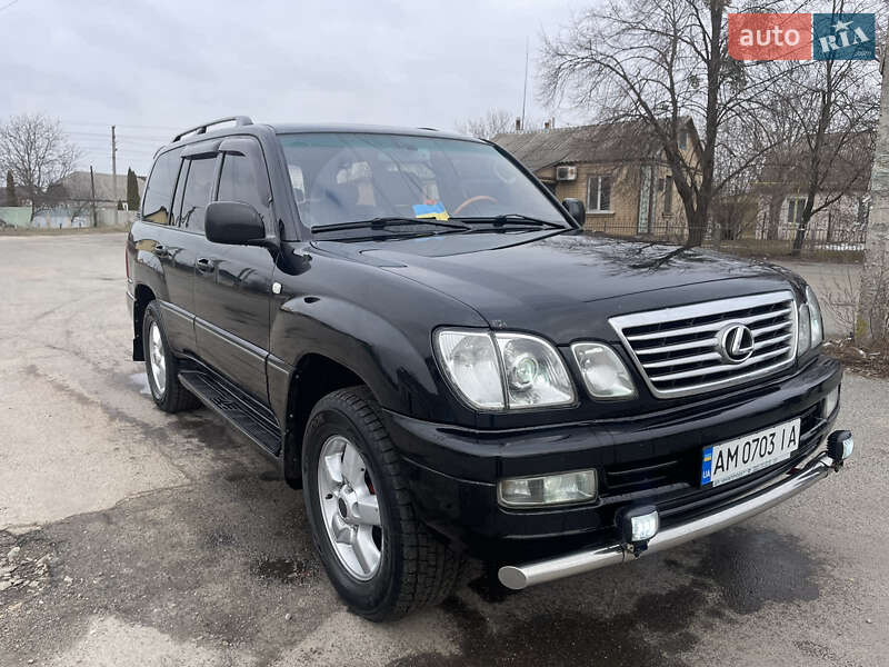 Lexus Lx (2005)