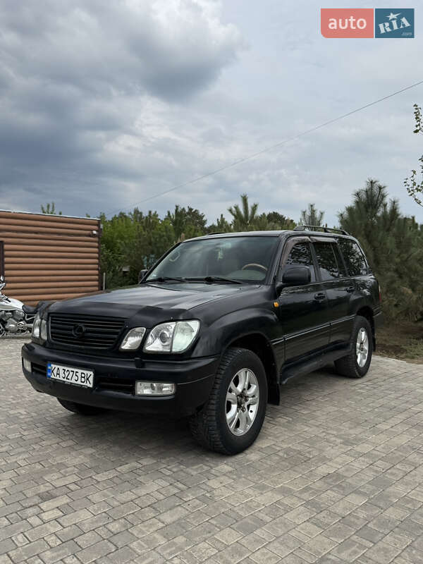 Lexus Lx (2000)