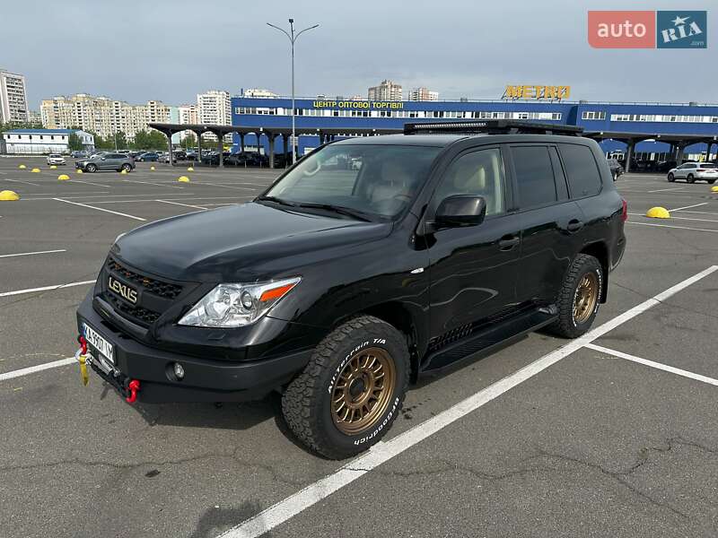 Lexus Lx (2011)