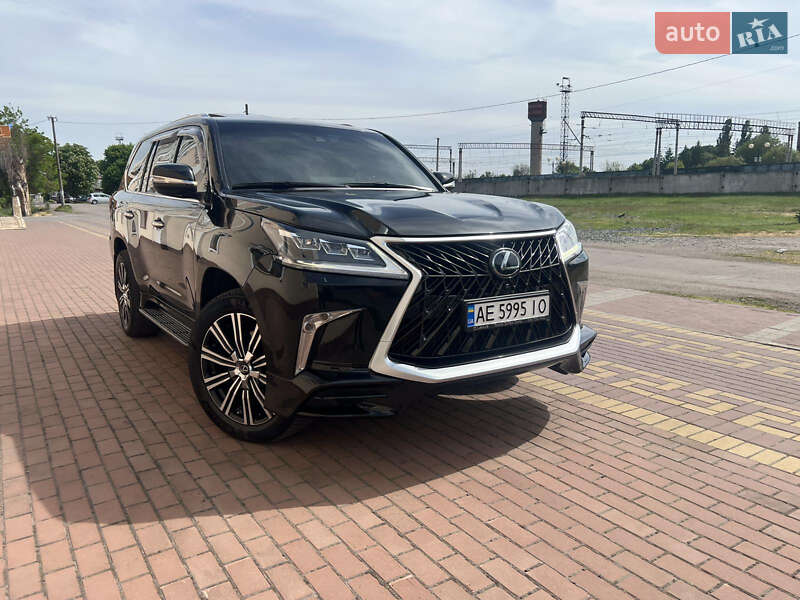 Lexus Lx (2019)