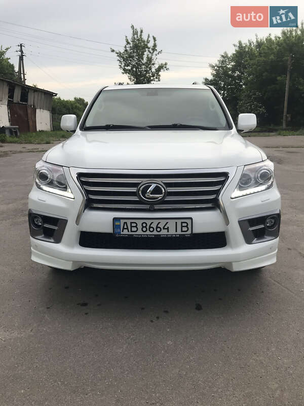 Lexus Lx (2011)