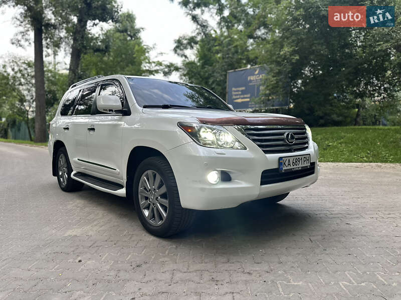 Lexus Lx (2011)