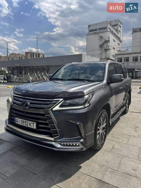 Lexus Lx (2017)