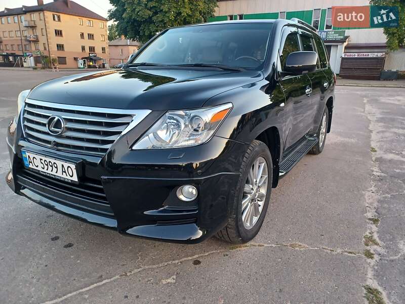 Lexus Lx (2011)