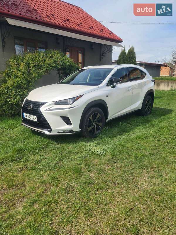 Lexus Nx (2021)