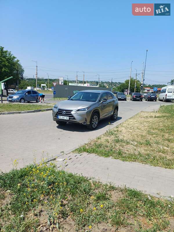 Lexus Nx (2016)