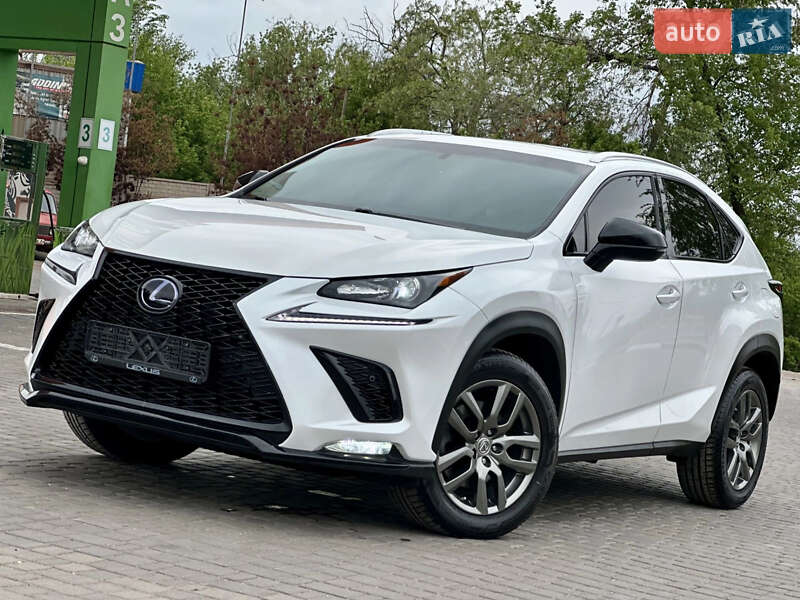 Lexus Nx (2015)
