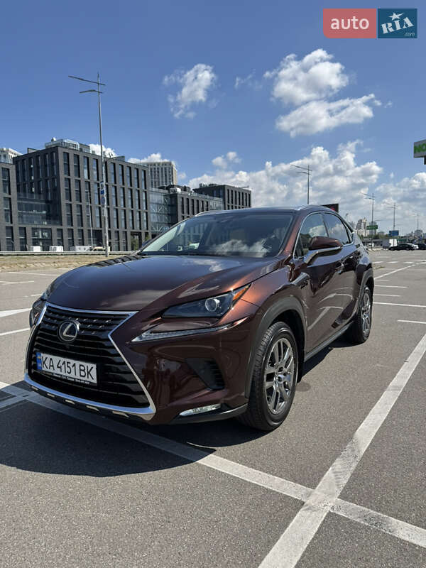 Lexus Nx (2020)