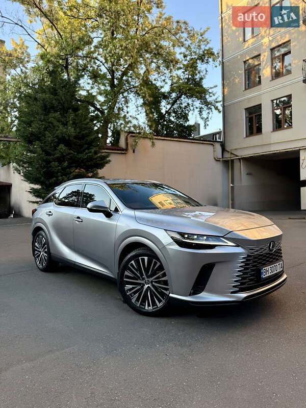 Lexus Rx (2023)