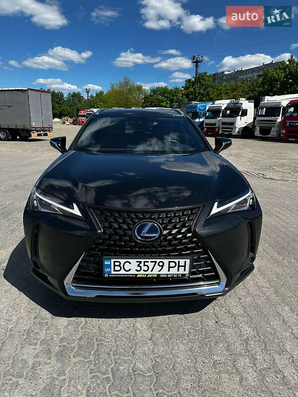 Lexus Ux (2020)