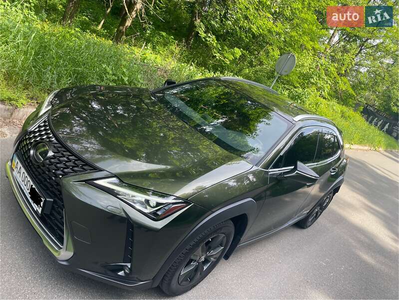 Lexus Ux (2020)