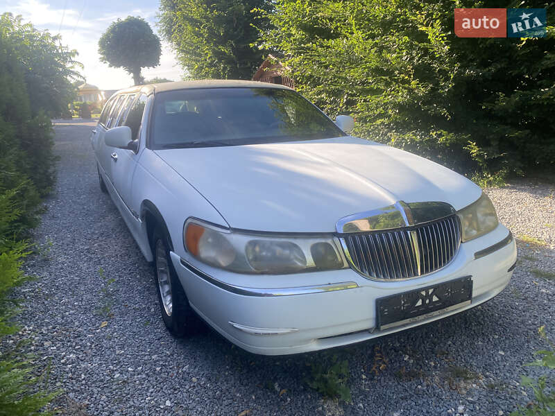 Lincoln Town car (2000)
