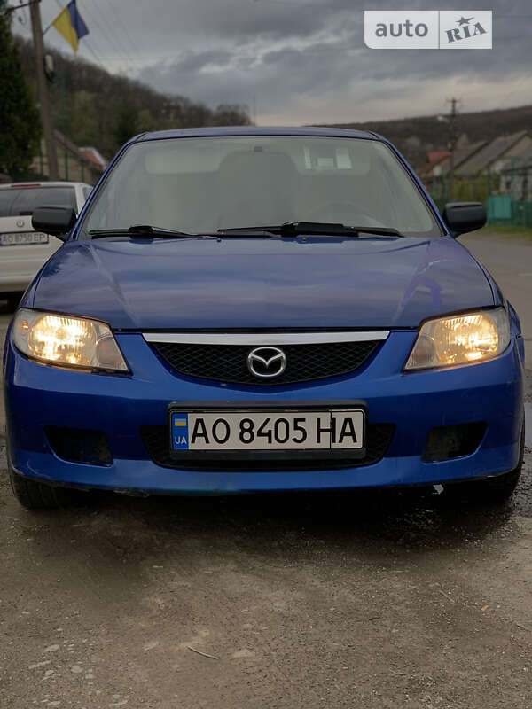 Mazda 323 (2002)