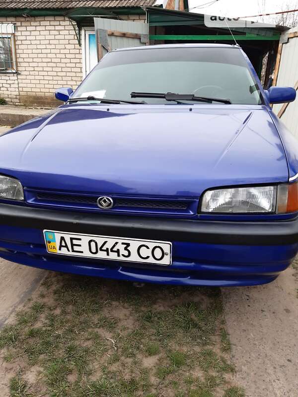 Mazda 323 (1994)