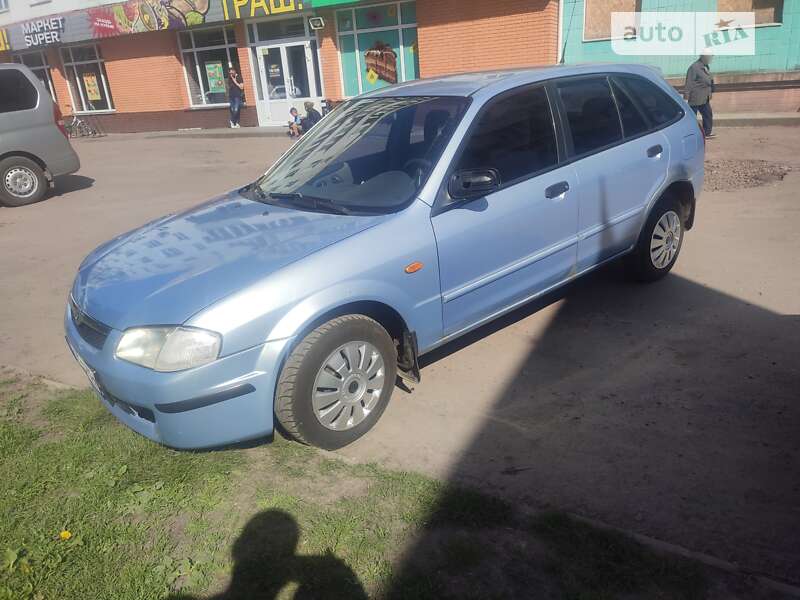 Mazda 323 (2001)