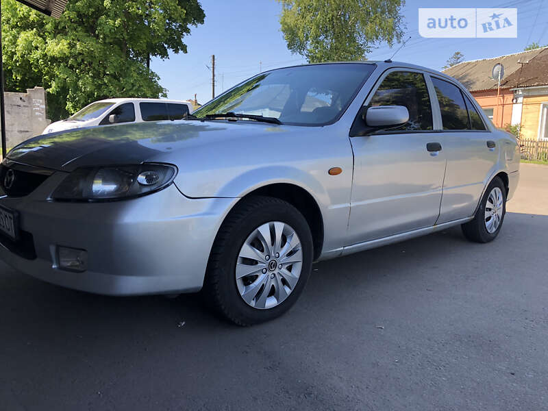 Mazda 323 (2002)
