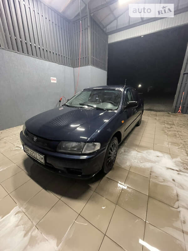 Mazda 323 (1997)