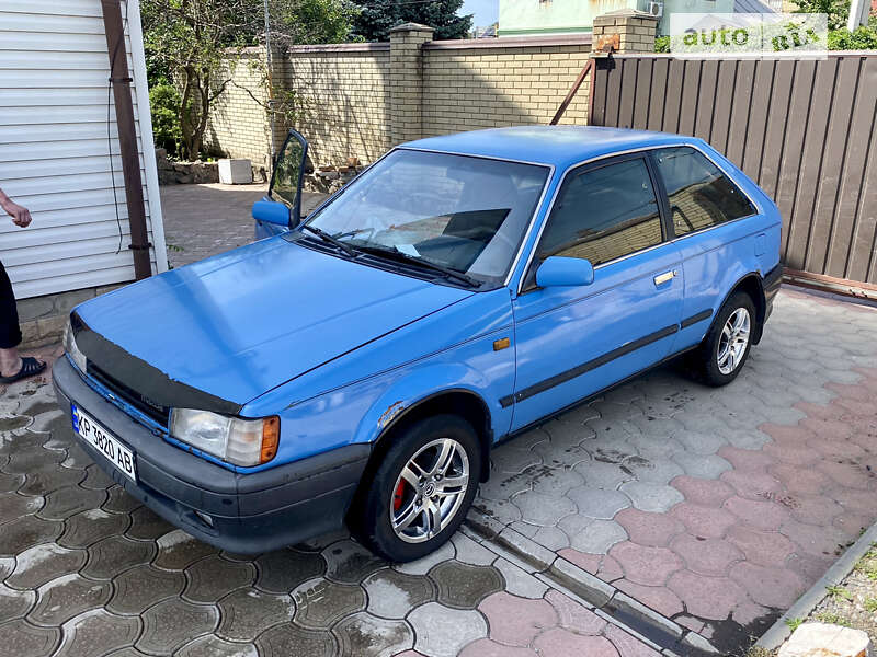 Mazda 323 (1987)