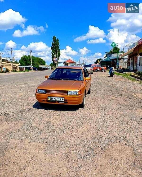 Mazda 323 (1993)