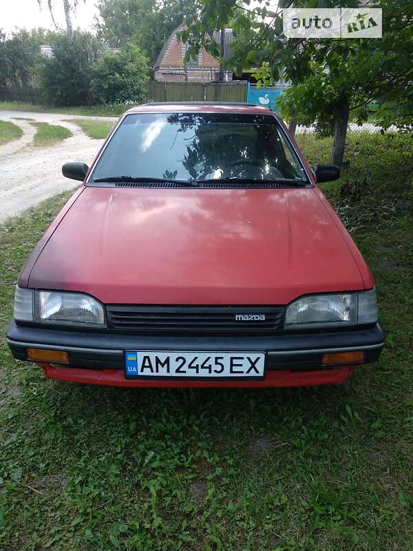Mazda 323 (1988)