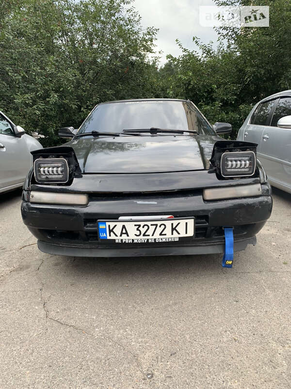 Mazda 323 (1990)