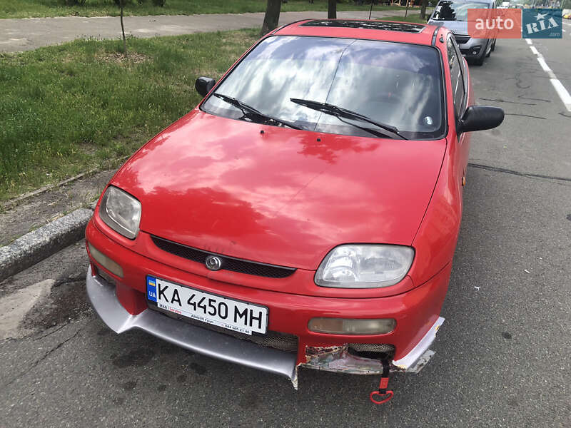 Mazda 323 (1995)