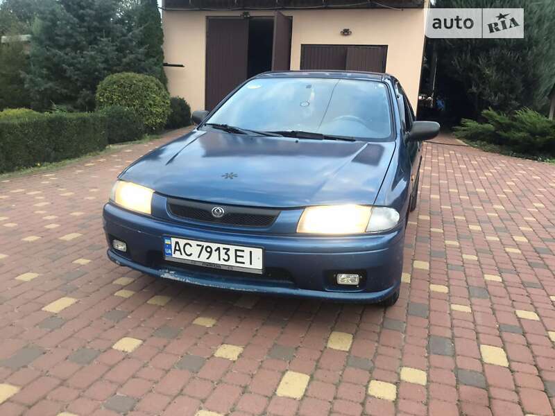 Mazda 323 (1998)