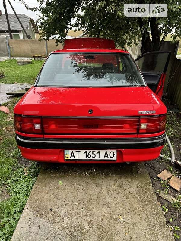 Mazda 323 (1992)