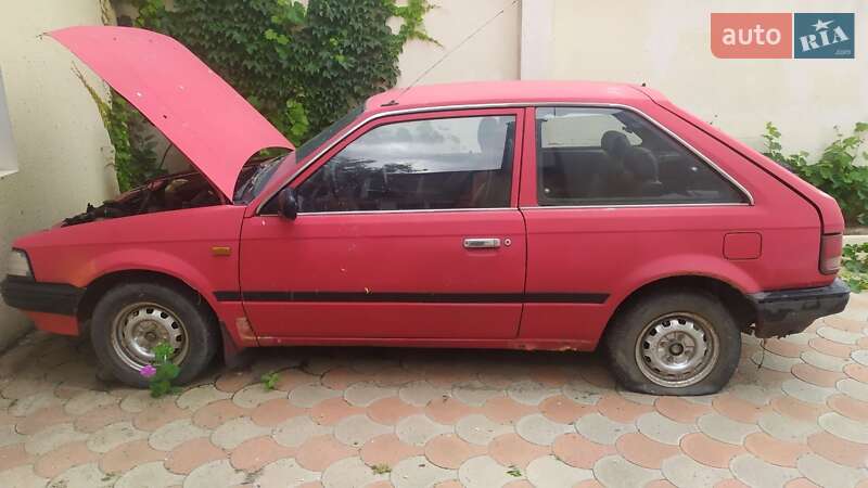 Mazda 323 (1988)