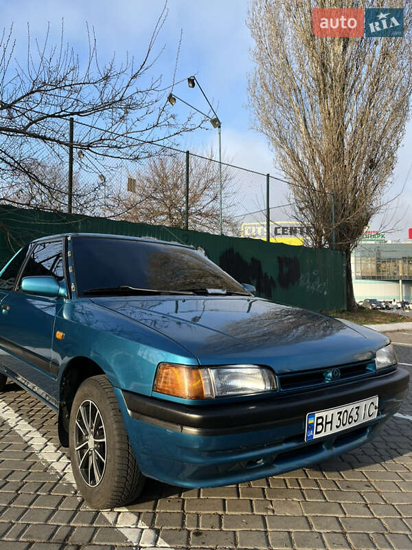Mazda 323 (1994)