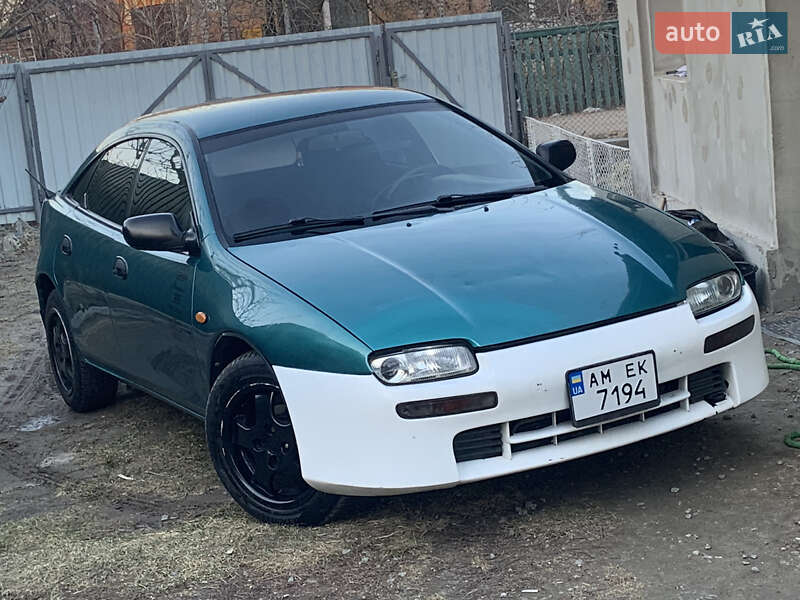 Mazda 323 (1994)