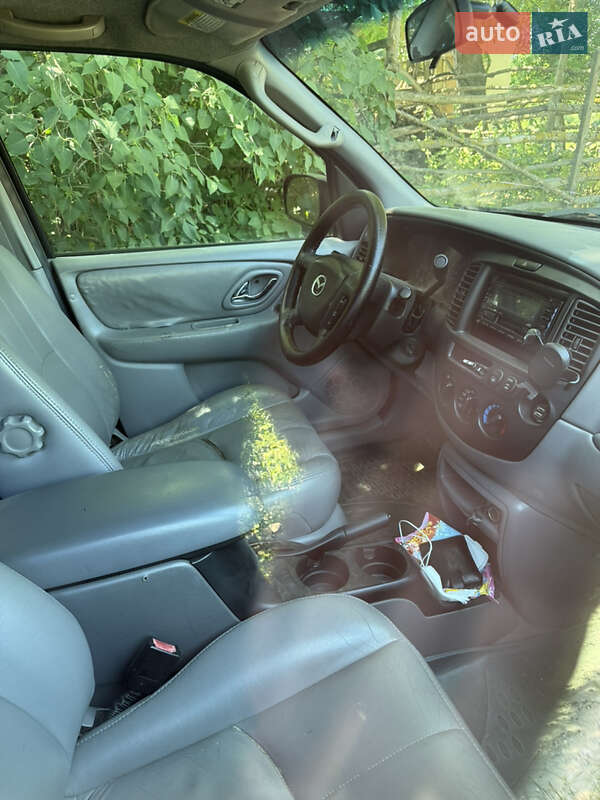 Mazda Tribute (2002)