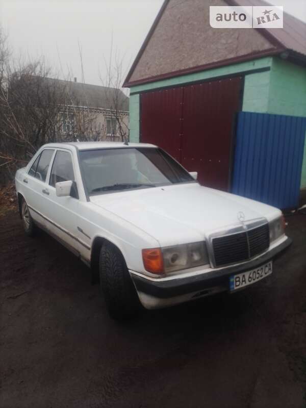 Mercedes-benz 190 (1984)
