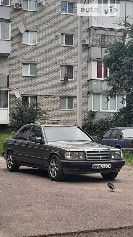 Mercedes-benz 190 (1985)