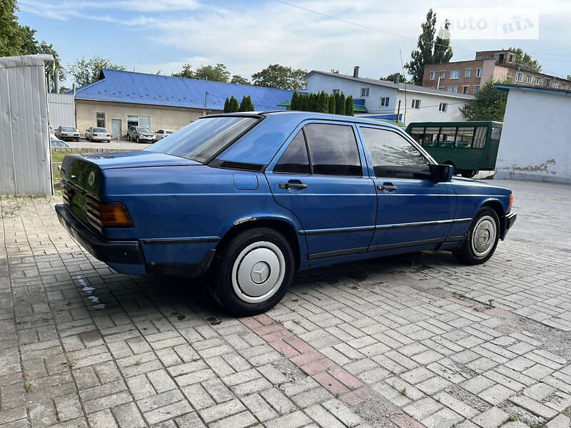 Mercedes-benz 190 (1987)