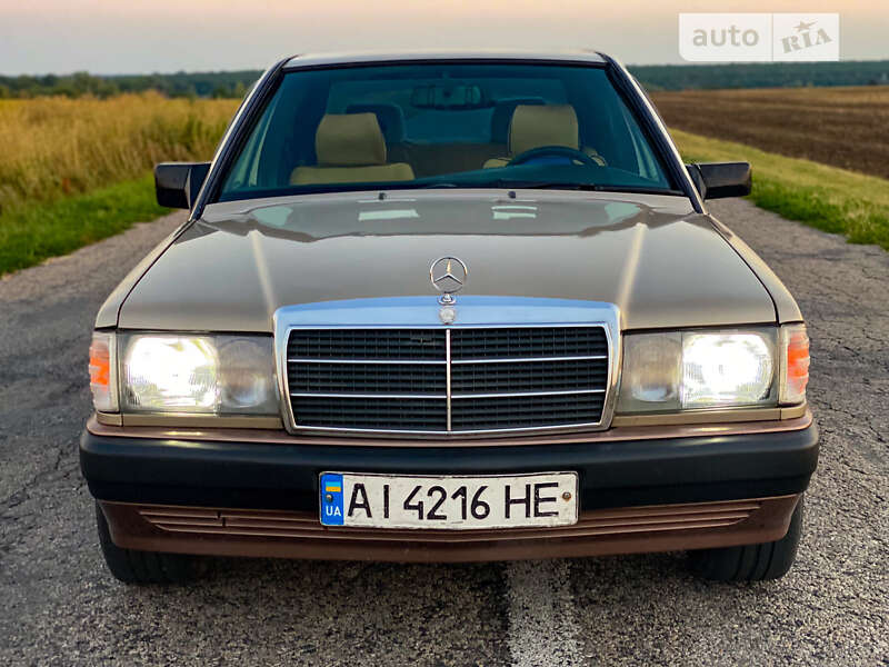 Mercedes-benz 190 (1989)