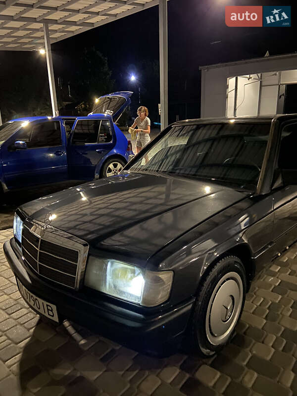 Mercedes-benz 190 (1990)